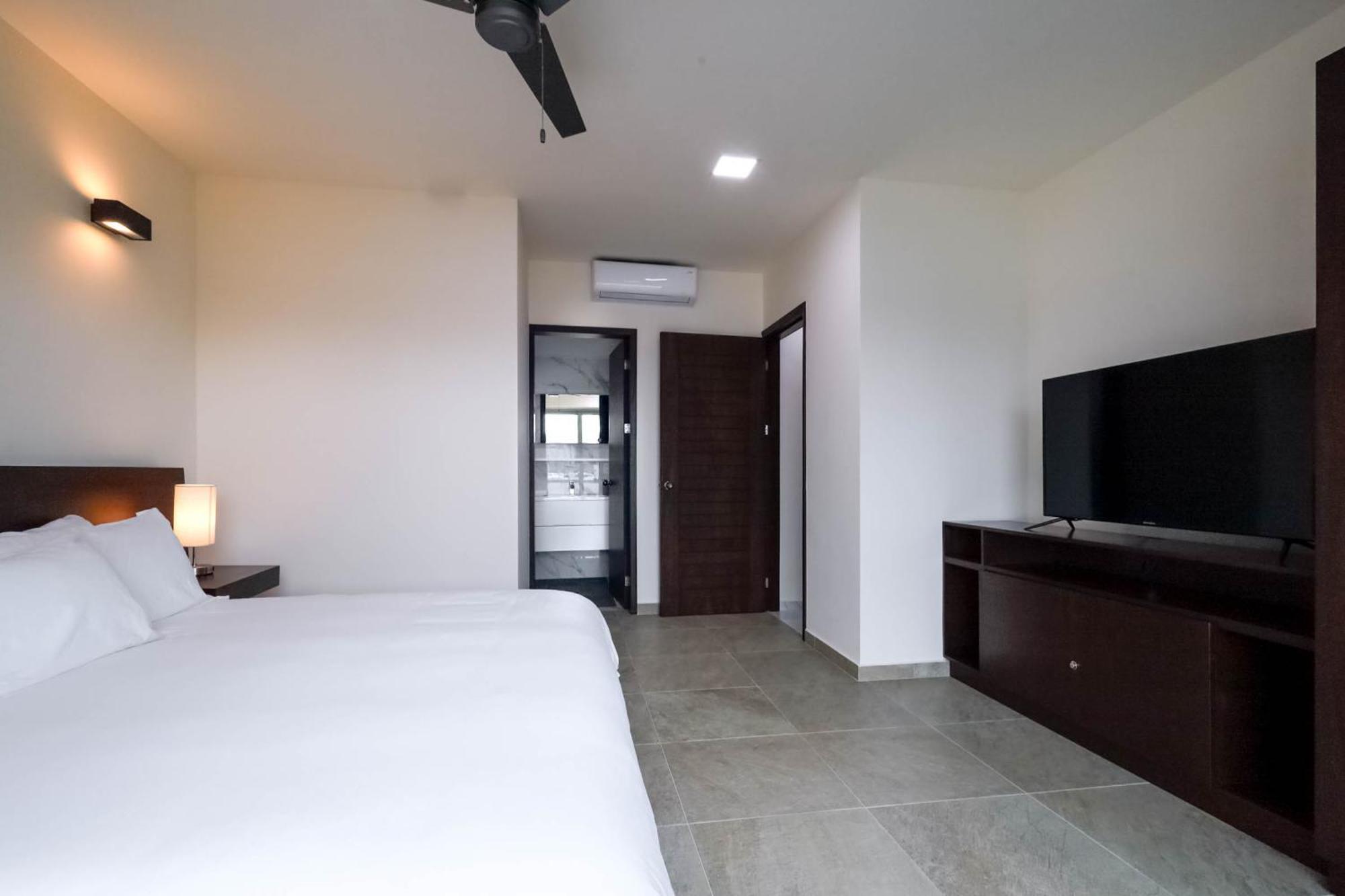 La Poza Suites Isla Mujeres Exteriör bild