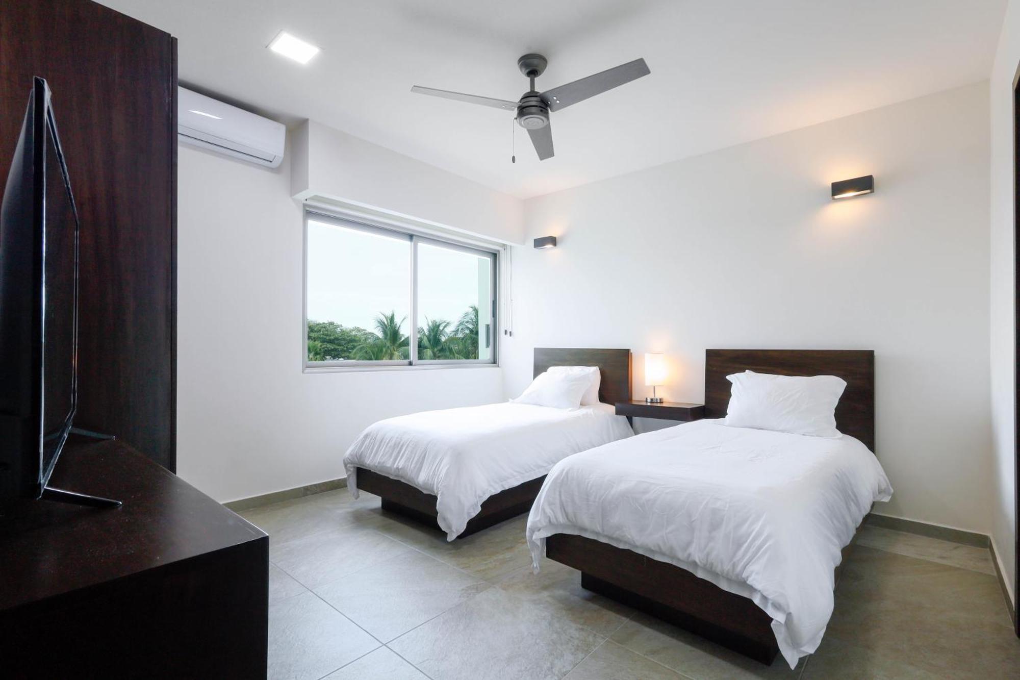 La Poza Suites Isla Mujeres Exteriör bild