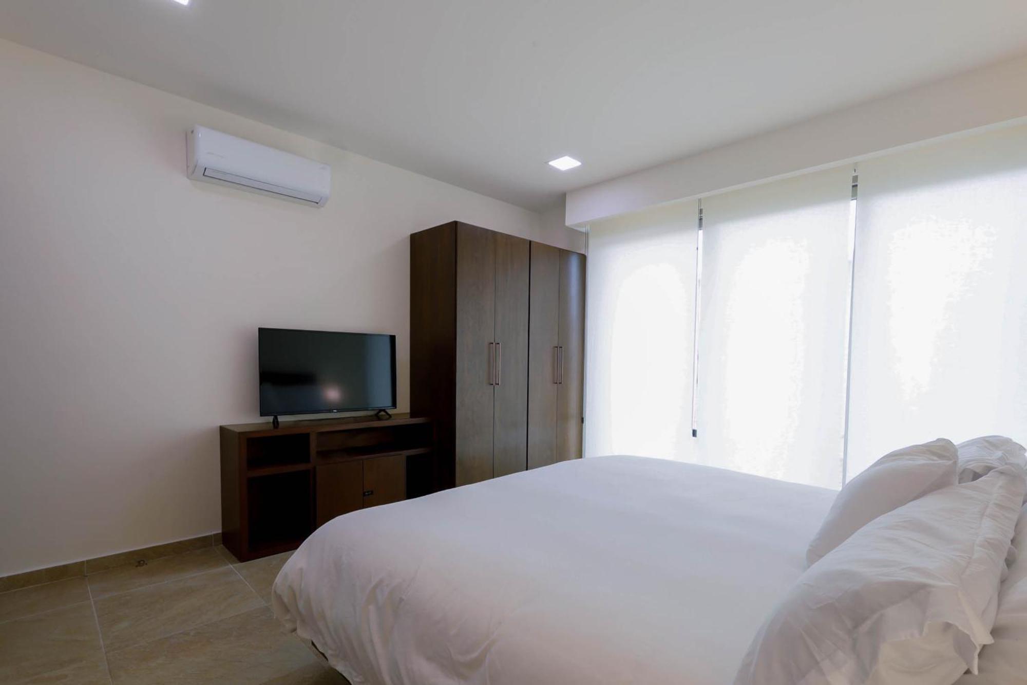 La Poza Suites Isla Mujeres Exteriör bild