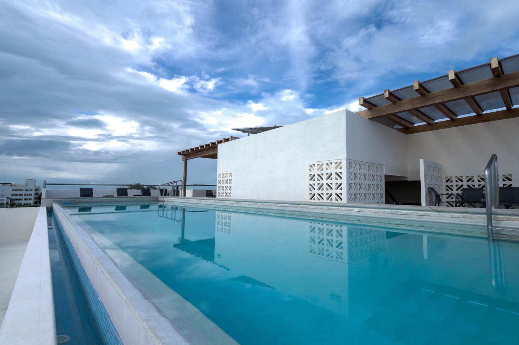 La Poza Suites Isla Mujeres Exteriör bild